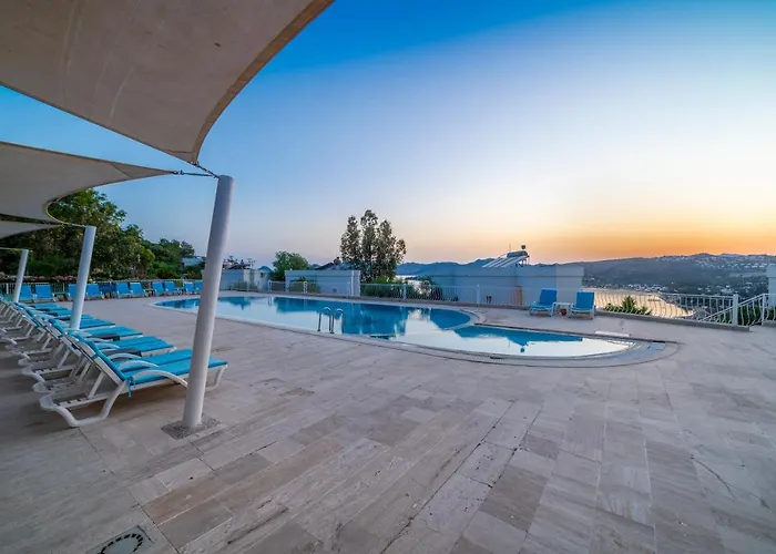酒店 Riva Bodrum Resort- Adult Only +16 3*