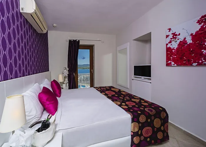 酒店 Riva Bodrum Resort- Adult Only +16 3*